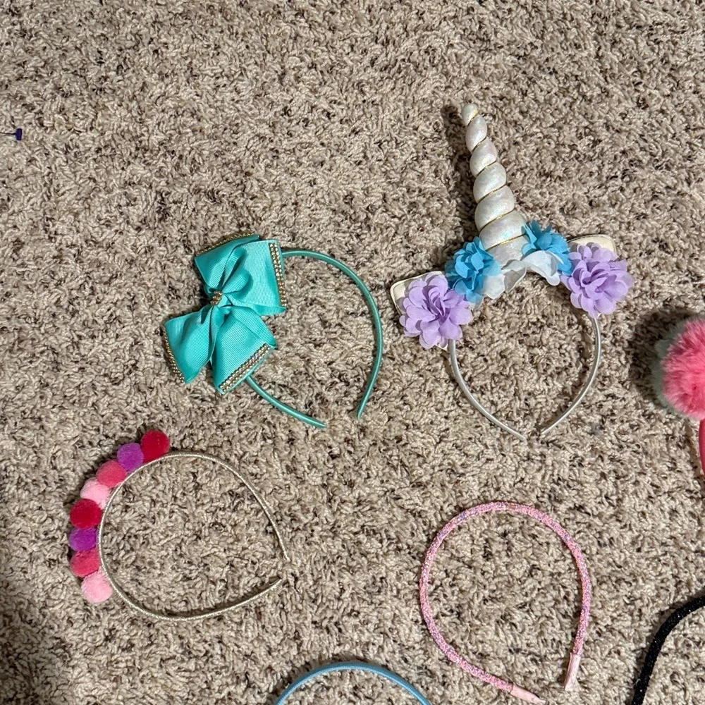 Girls bundle of 14 headbands the plain two pinks and black are glitter